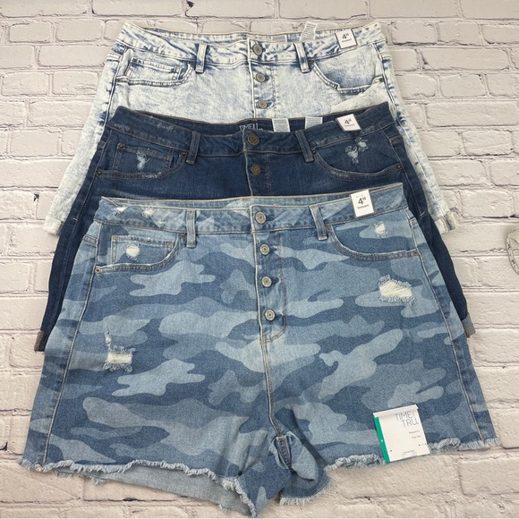 Time and Tru Women's Jean Shorts - Light Blue, Dark Blue, Camo Size 18 Bundle - Picture 1 of 10